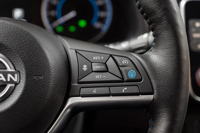 2022 NISSAN LEAF - 13
