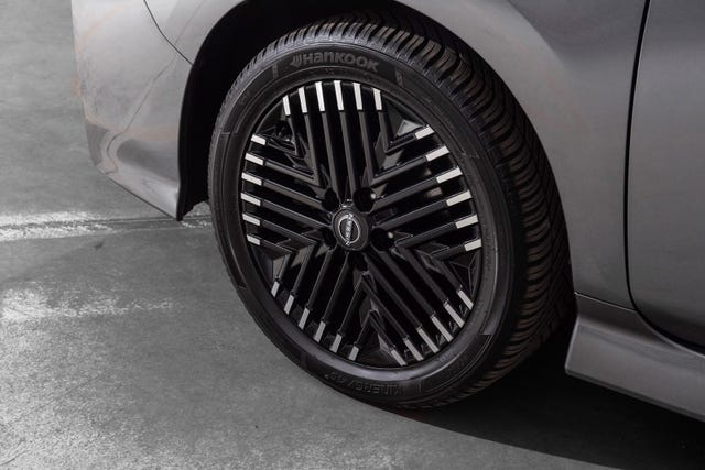 2022 NISSAN LEAF - 7