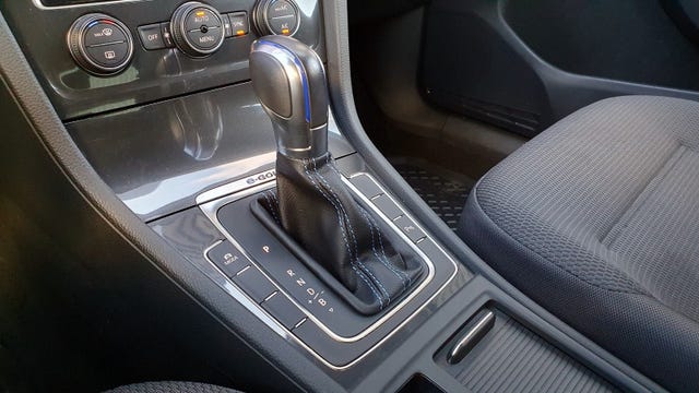 2018 VOLKSWAGEN GOLF - 13