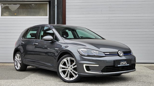 WVWZZZAUZJW900354 2018 VOLKSWAGEN GOLF-0
