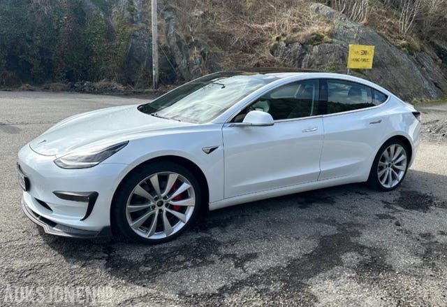 5YJ3E7EB7KF446474 2019 TESLA MODEL 3-4