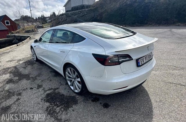 2019 TESLA MODEL 3 - 10