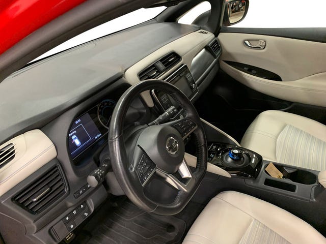 2018 NISSAN LEAF - 10