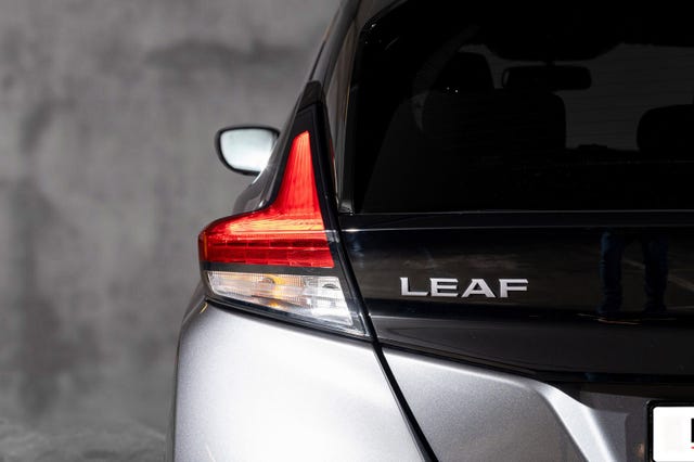 2022 NISSAN LEAF - 8