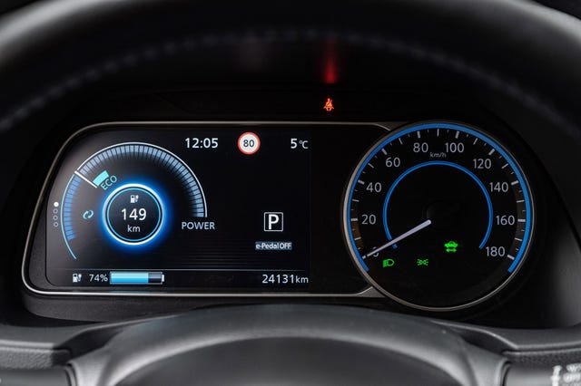 2022 NISSAN LEAF - 14