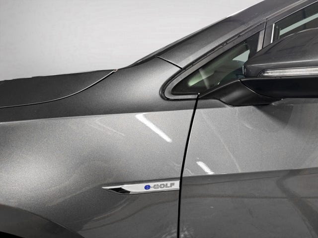 2018 VOLKSWAGEN GOLF - 27