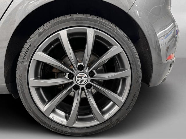 2018 VOLKSWAGEN GOLF - 24