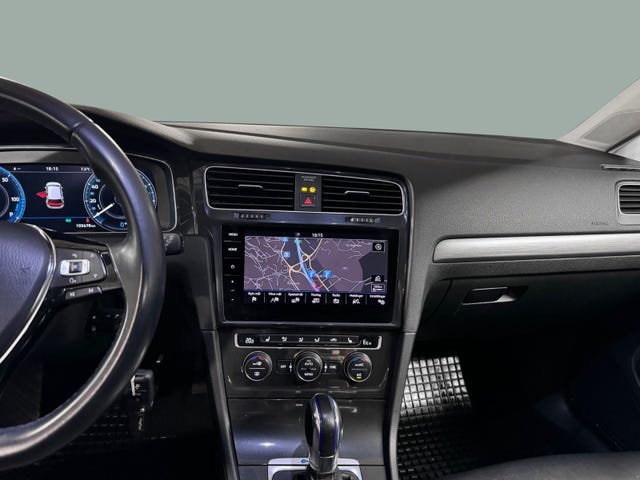 2018 VOLKSWAGEN GOLF - 15