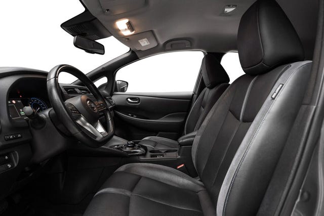 2018 NISSAN LEAF - 16