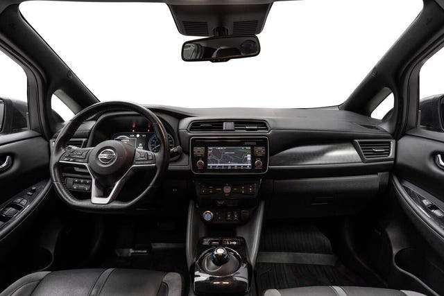 2018 NISSAN LEAF - 18
