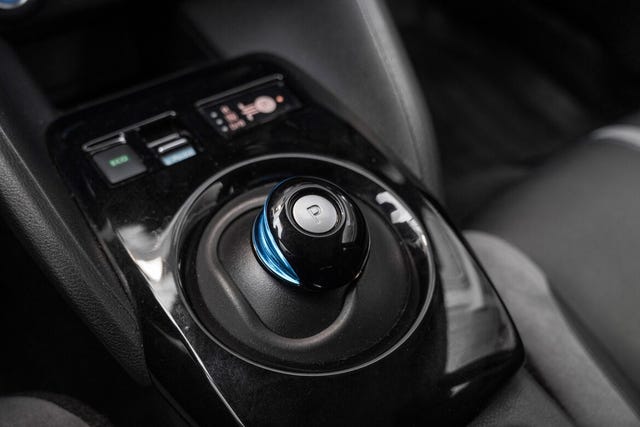 2018 NISSAN LEAF - 15