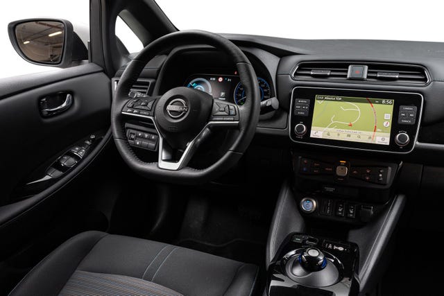 2022 NISSAN LEAF - 25