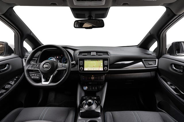 2022 NISSAN LEAF - 10