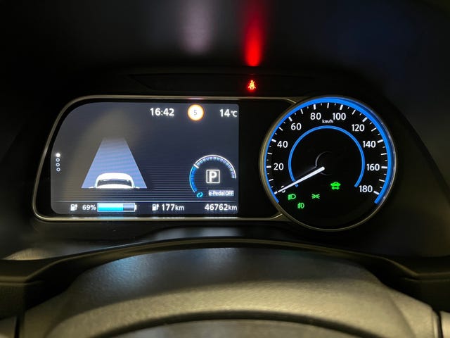 2018 NISSAN LEAF - 36