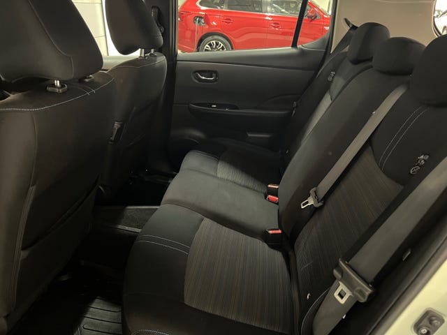 2018 NISSAN LEAF - 23