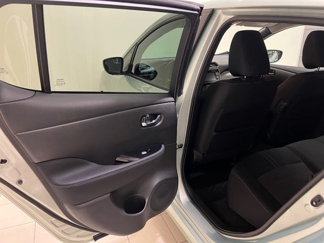 2018 NISSAN LEAF - 22