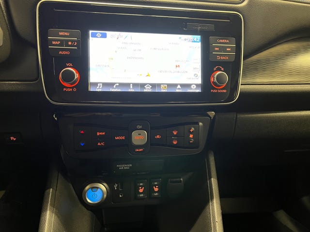 2018 NISSAN LEAF - 33