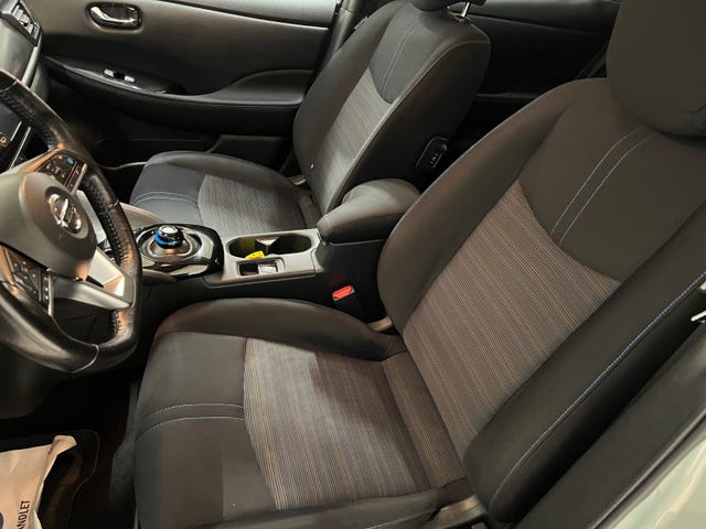 2018 NISSAN LEAF - 26