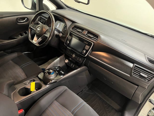 2018 NISSAN LEAF - 20