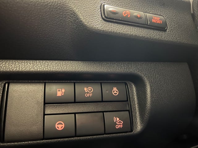 2018 NISSAN LEAF - 38