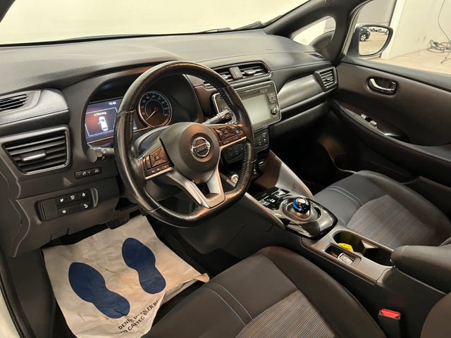 2018 NISSAN LEAF - 27