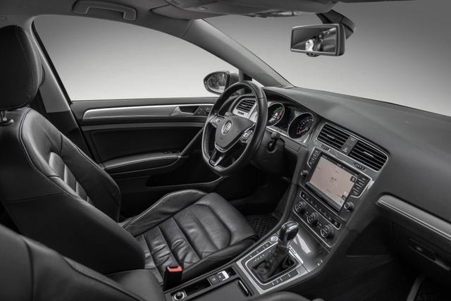 2015 VOLKSWAGEN GOLF - 10
