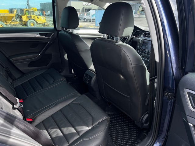 2015 VOLKSWAGEN GOLF - 23