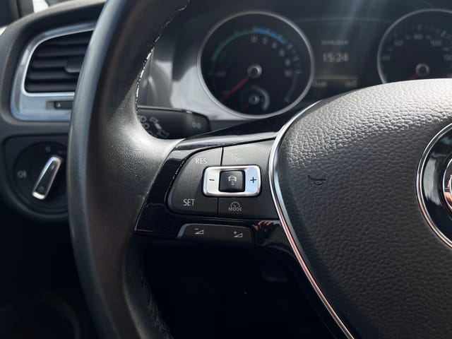 2015 VOLKSWAGEN GOLF - 15