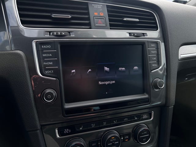 2015 VOLKSWAGEN GOLF - 18