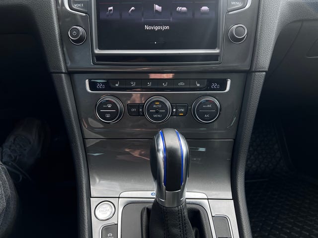 2015 VOLKSWAGEN GOLF - 19
