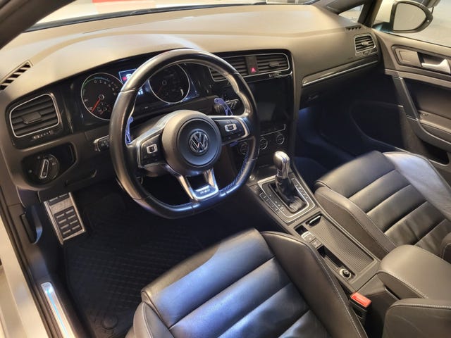 2015 VOLKSWAGEN GOLF - 24