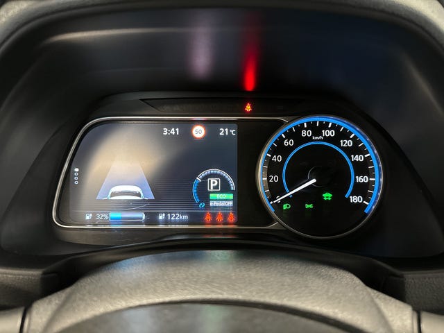 2021 NISSAN LEAF - 12