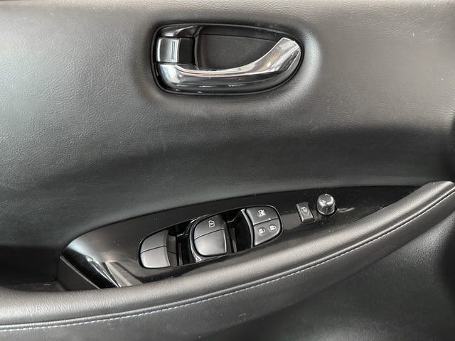 2021 NISSAN LEAF - 8