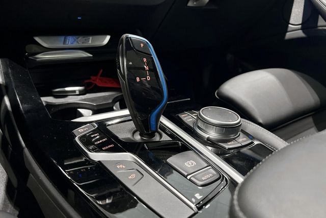 2021 BMW IX3 - 14