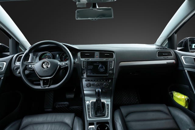 2015 VOLKSWAGEN GOLF - 11