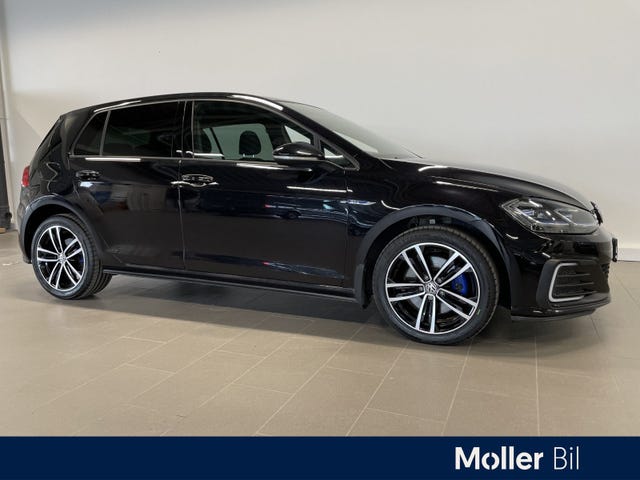 WVWZZZAUZJW805791 2018 VOLKSWAGEN GOLF-0