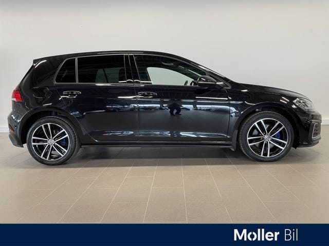 WVWZZZAUZJW805791 2018 VOLKSWAGEN GOLF-1