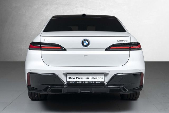 2023 BMW I7 - 8