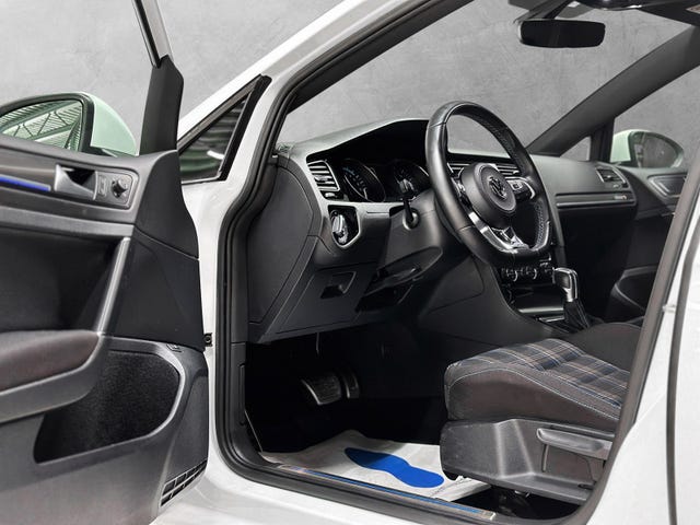 2018 VOLKSWAGEN GOLF - 12