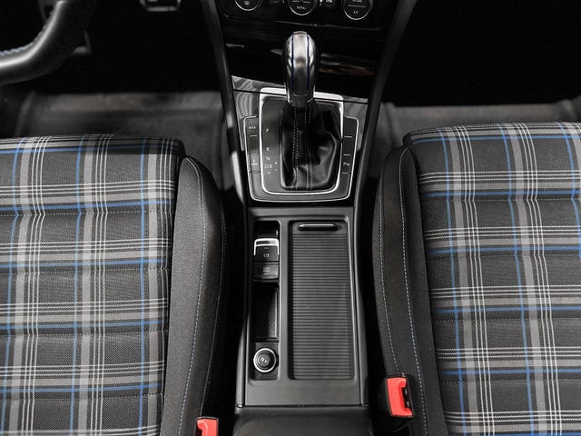 2018 VOLKSWAGEN GOLF - 18