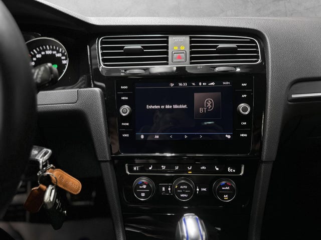 2018 VOLKSWAGEN GOLF - 23