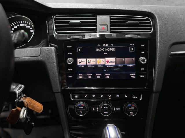 2018 VOLKSWAGEN GOLF - 25