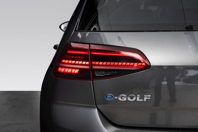 2018 VOLKSWAGEN GOLF - 10