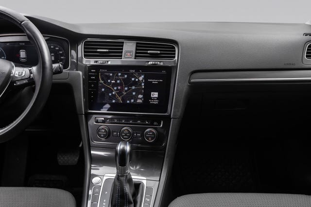 2018 VOLKSWAGEN GOLF - 21