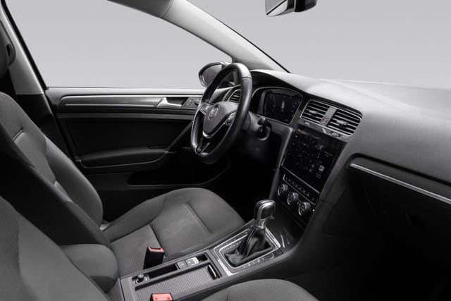 2018 VOLKSWAGEN GOLF - 16