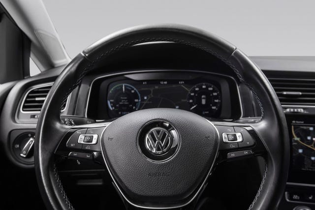 2018 VOLKSWAGEN GOLF - 17