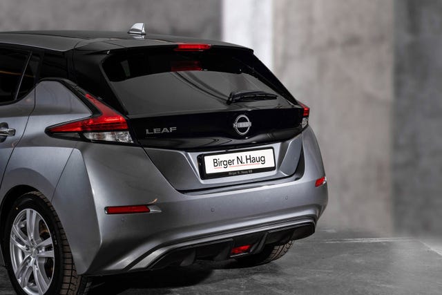 2022 NISSAN LEAF - 7