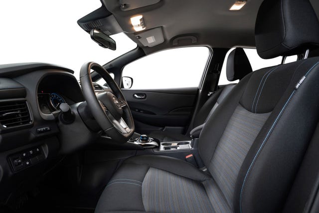 2022 NISSAN LEAF - 10
