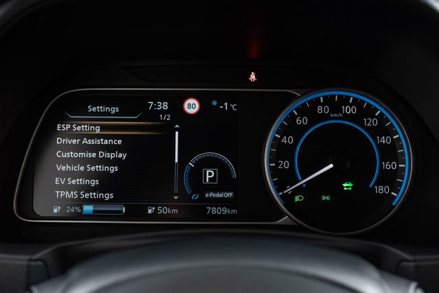 2022 NISSAN LEAF - 18