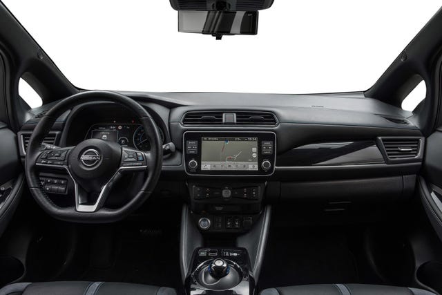 2022 NISSAN LEAF - 13